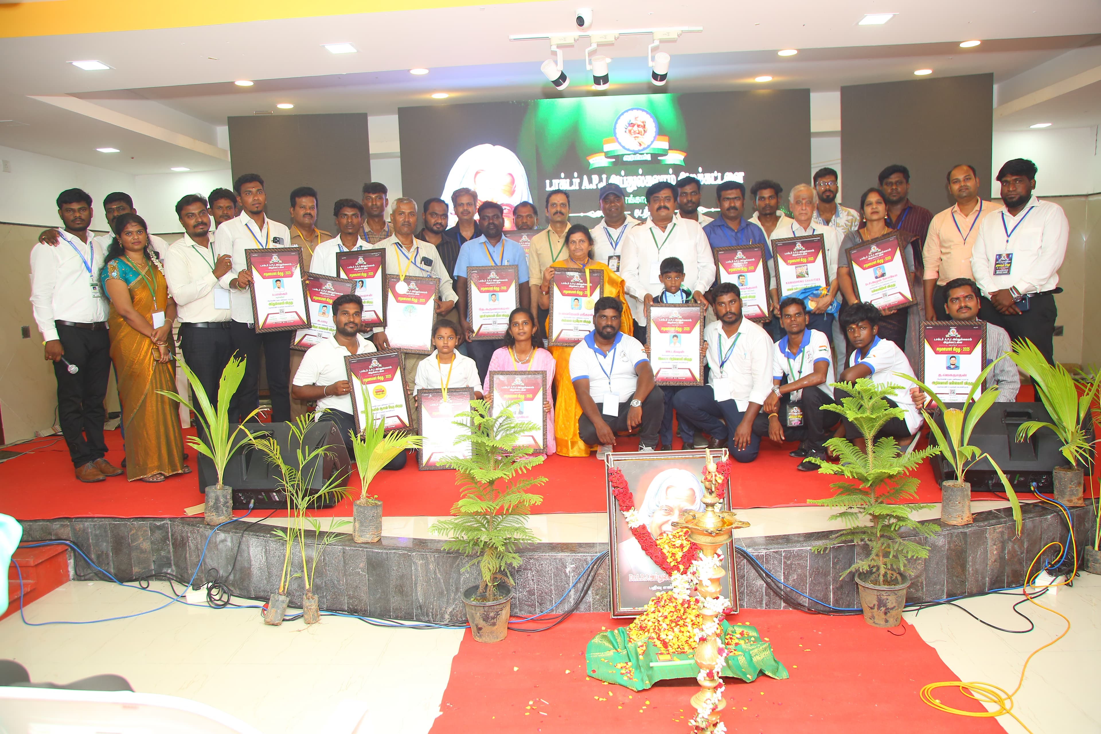 awards - 9L1A4462.JPG